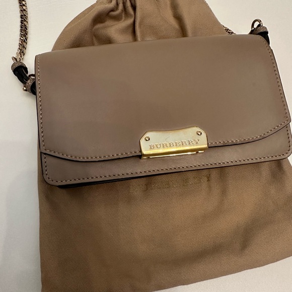 Burberry Madison Leather Beige Crossbody Bag with Gold Accents Authentic - Picture 11 of 12